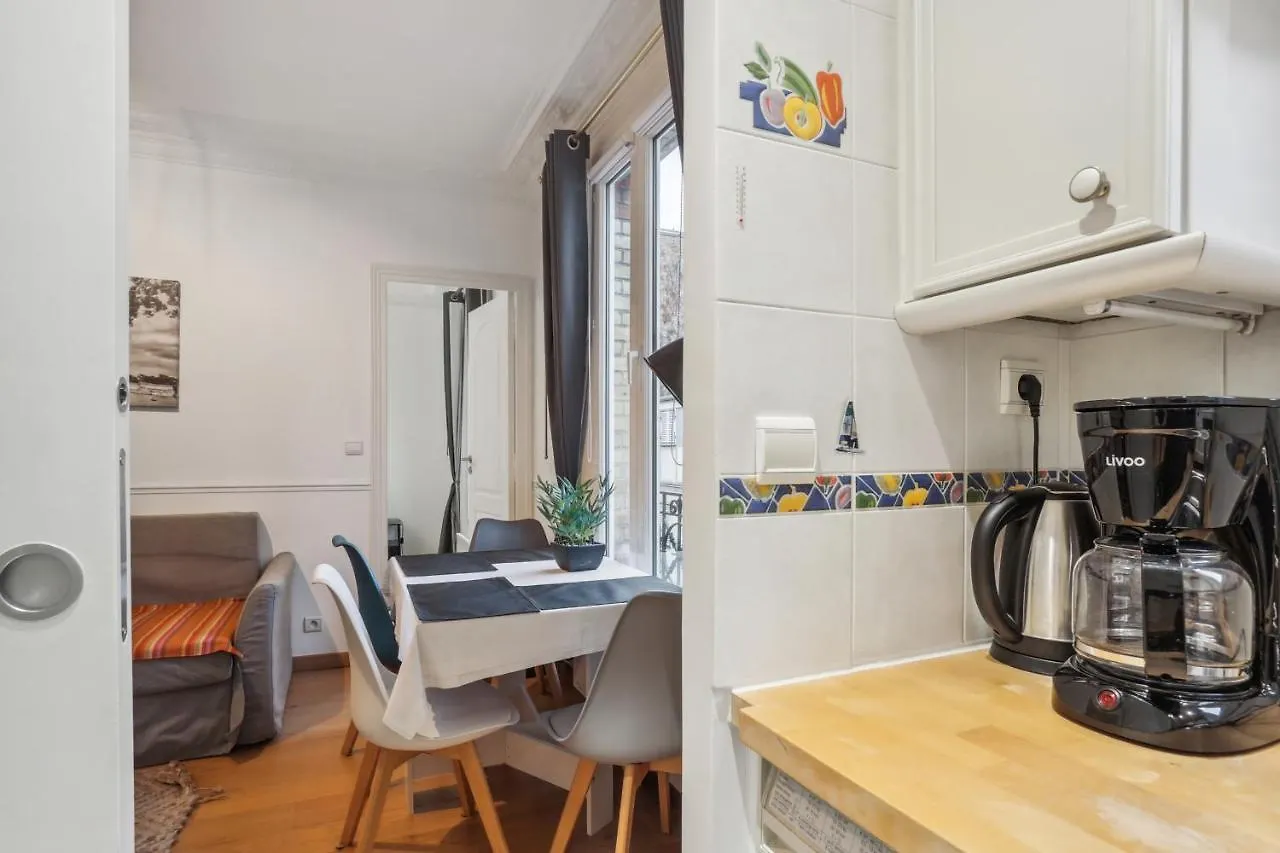 Superbe 2 Pieces Au Coeur Du Xvieme Bed & Breakfast Paris